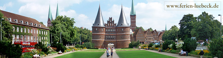 Urlaub und Städtereisen in Lübeck, das Holstentor, die Lübecker Altstdt
